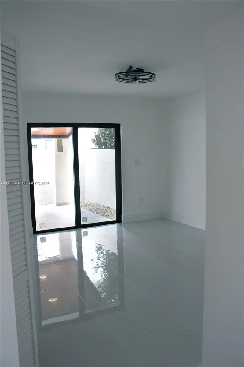 10433 SW 118th Ct Miami, FL 33186