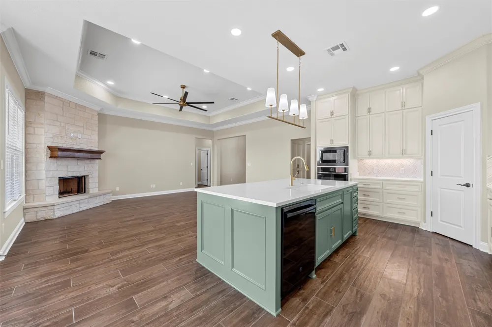109 Water View Lane Robinson, TX 76706