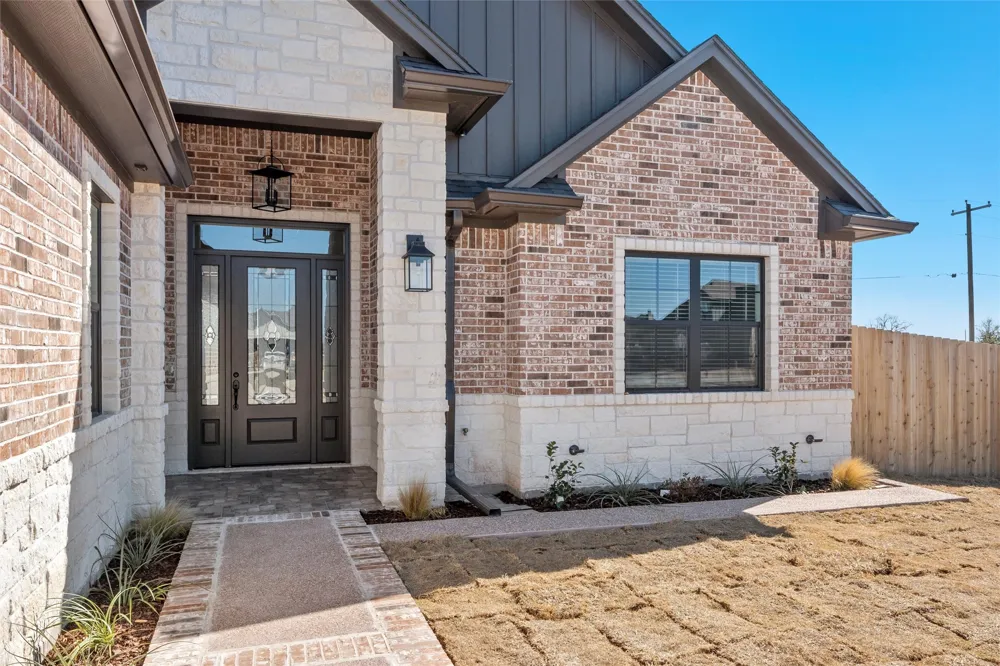 109 Water View Lane Robinson, TX 76706