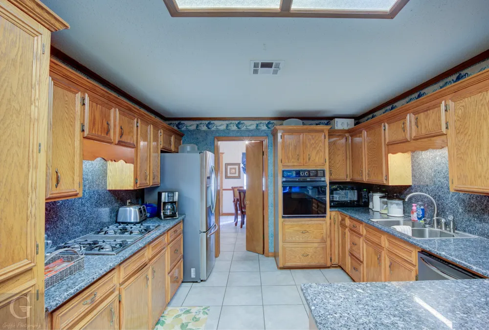 111 White Road Frierson, LA 71027