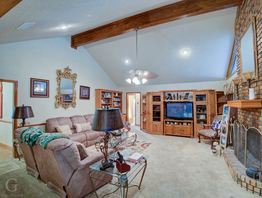 111 White Road Frierson, LA 71027