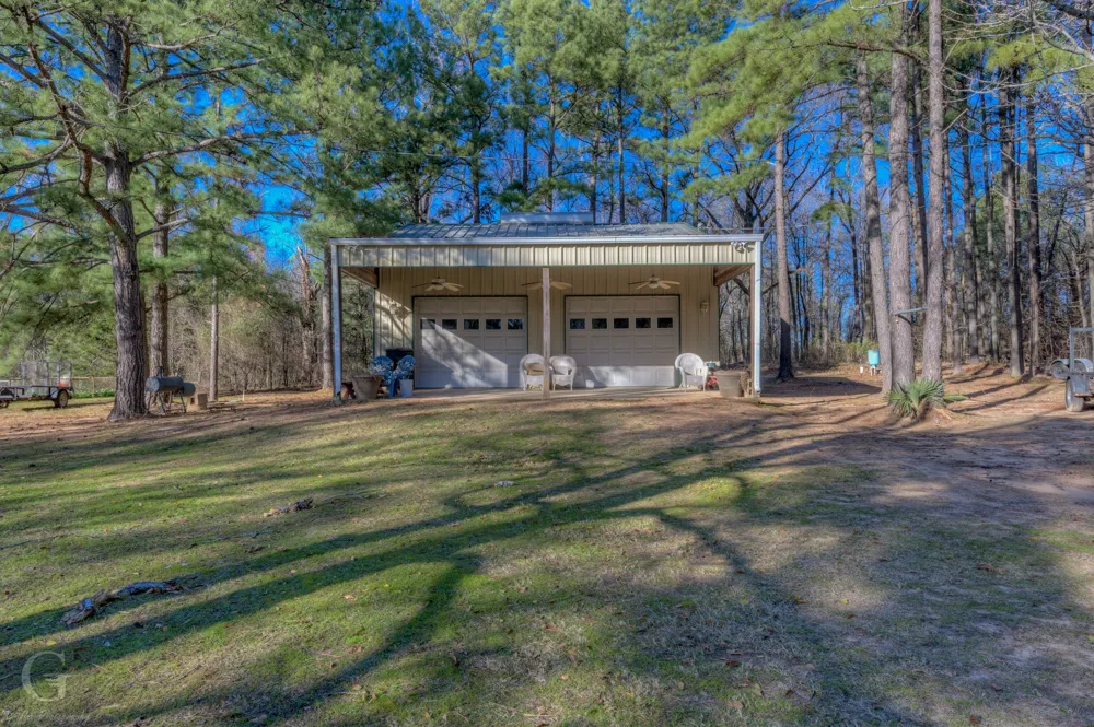 111 White Road Frierson, LA 71027