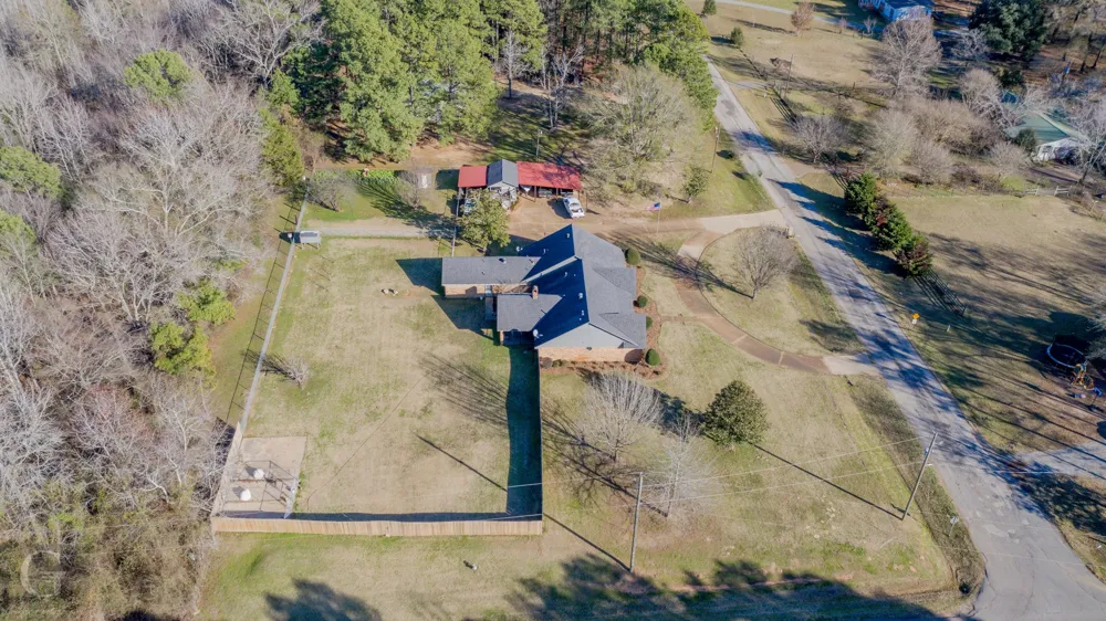 111 White Road Frierson, LA 71027