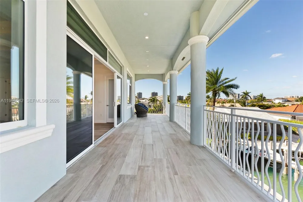 1070 Dana CT Marco Island, FL 34145