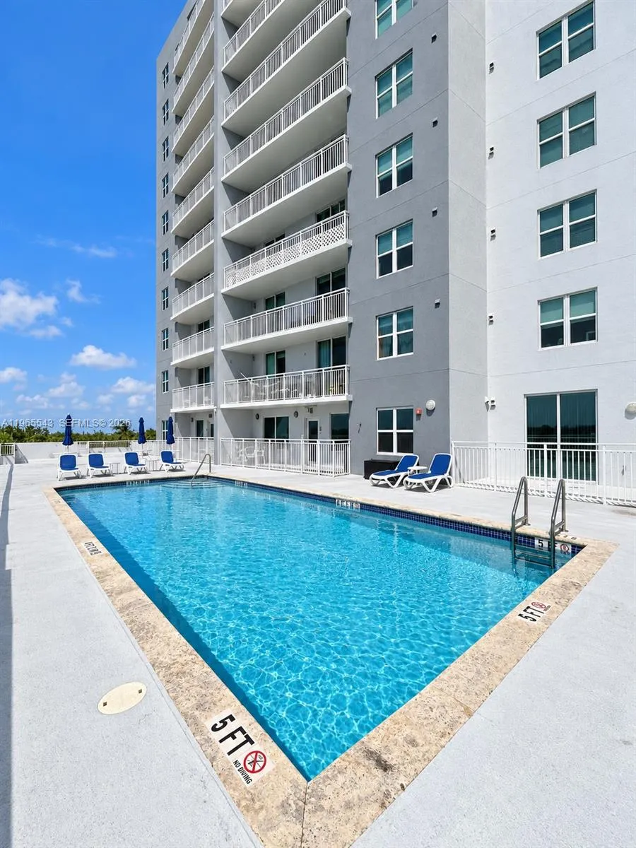 60 NW 37th Ave #1205 Miami, FL 33125