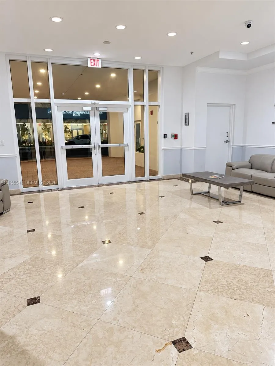 60 NW 37th Ave #1205 Miami, FL 33125