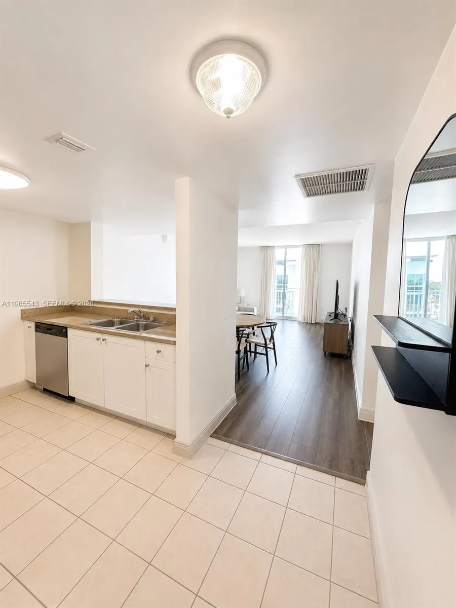 60 NW 37th Ave #1205 Miami, FL 33125