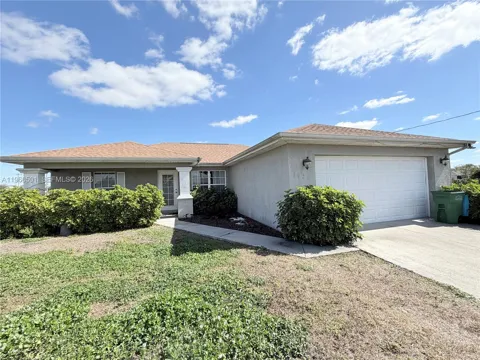 3625 NE 19  Place
