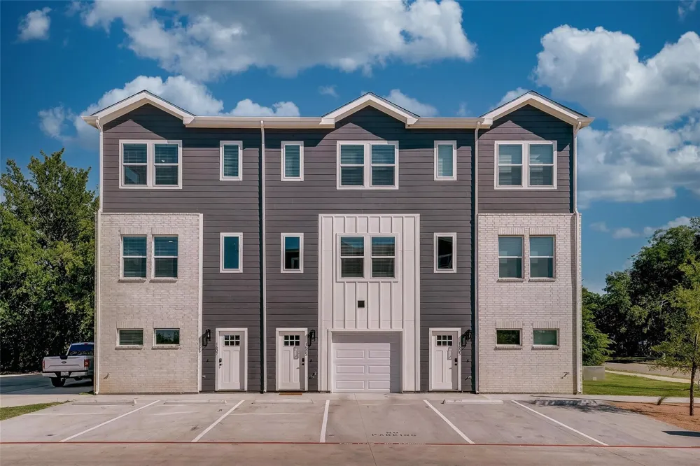422 S Lillian Street S Stephenville, TX 76401