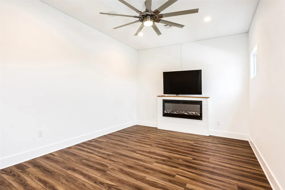 17309 Highway 6 Valley Mills, TX 76689
