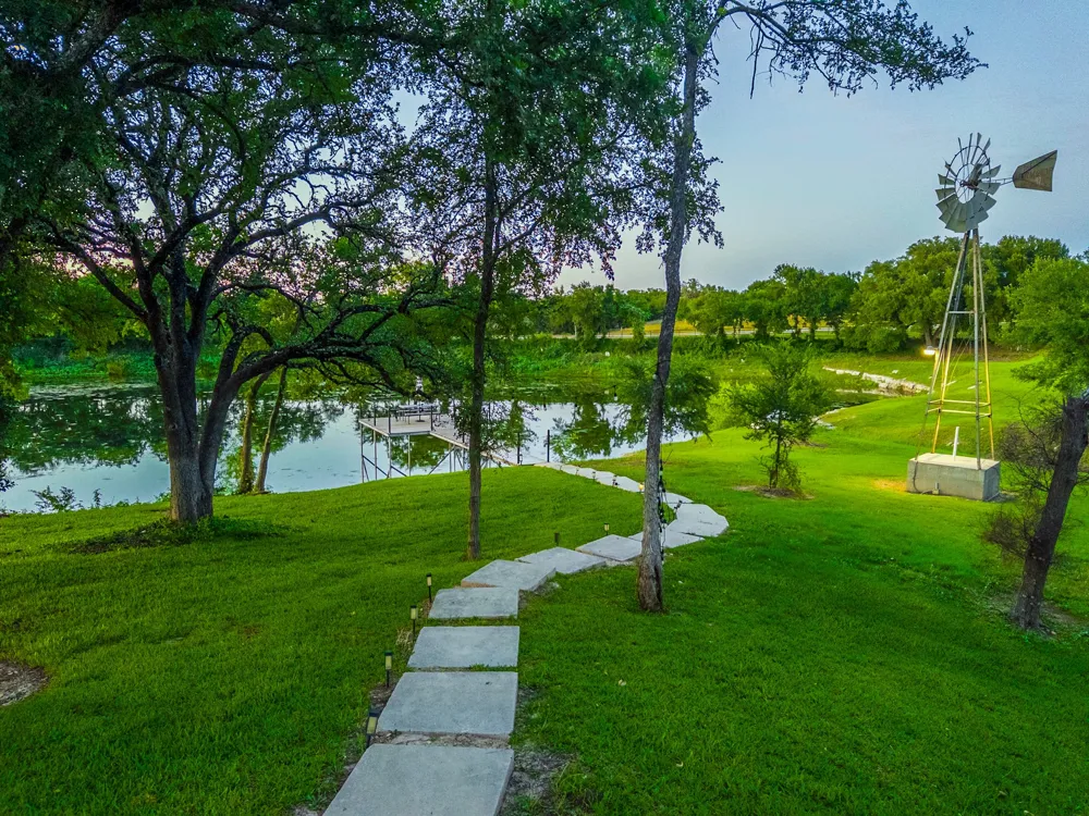 17309 Highway 6 Valley Mills, TX 76689