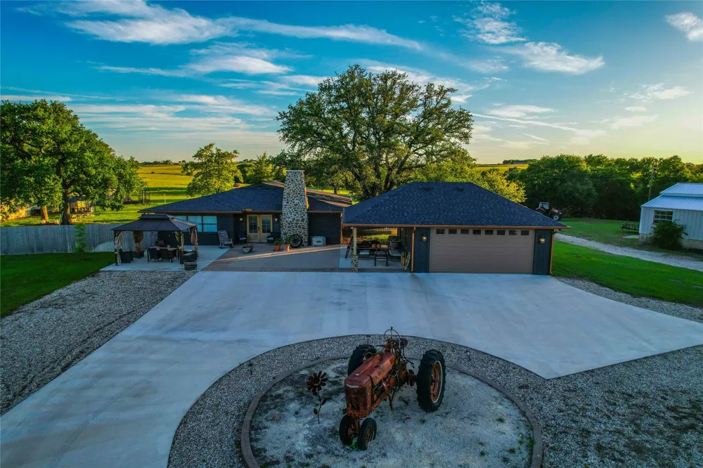 17309 Highway 6 Valley Mills, TX 76689