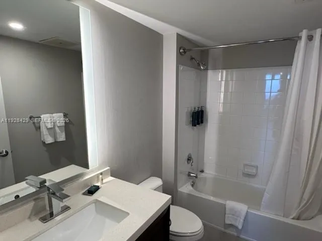 17375 Collins Ave #601 Sunny Isles Beach, FL 33160