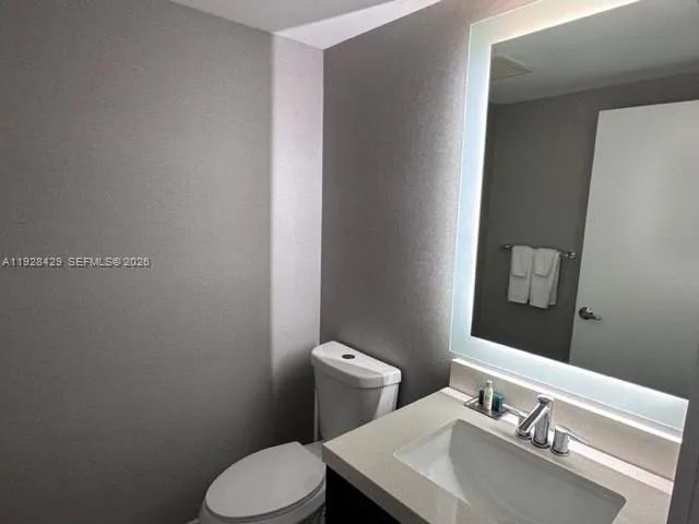 17375 Collins Ave #601 Sunny Isles Beach, FL 33160