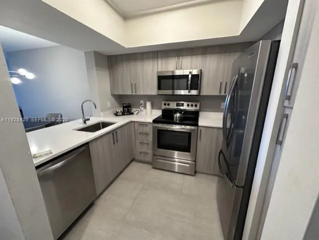 17375 Collins Ave #601 Sunny Isles Beach, FL 33160