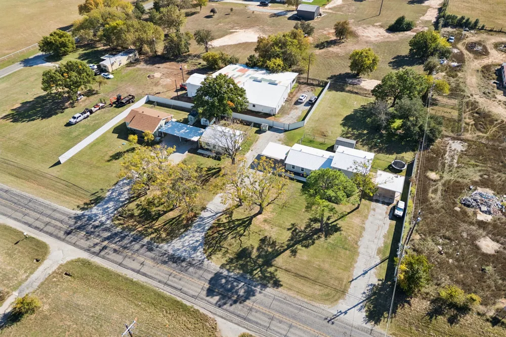 1060 E Reno Road Reno, TX 76020