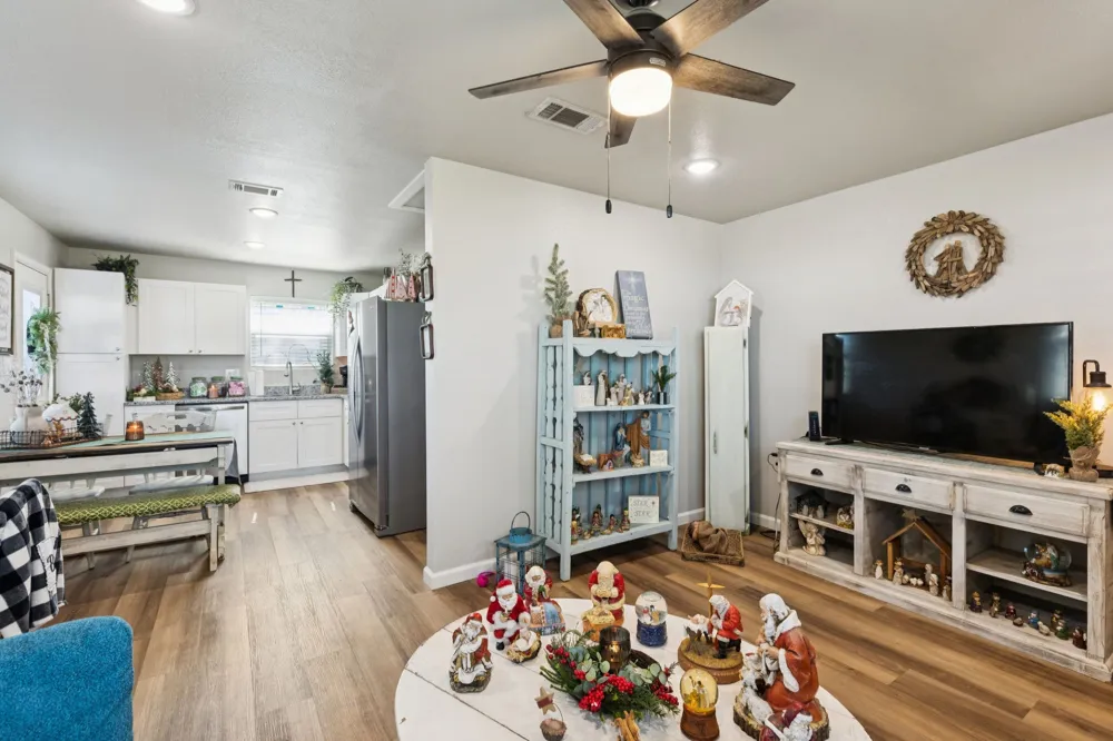 1060 E Reno Road Reno, TX 76020