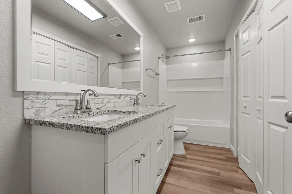 1060 E Reno Road Reno, TX 76020