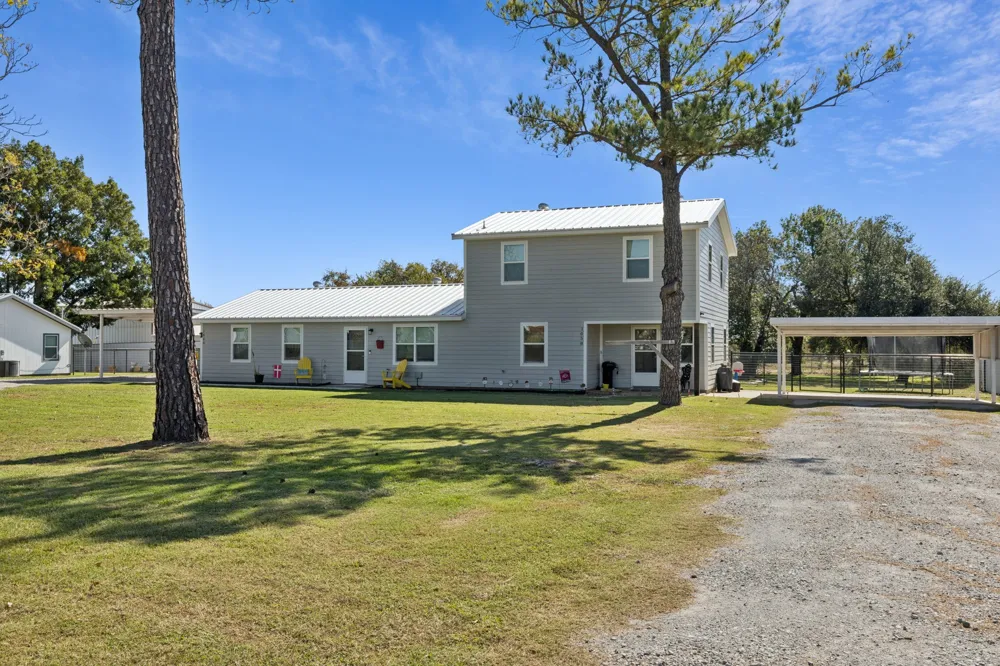 1060 E Reno Road Reno, TX 76020
