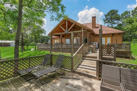 1072 Featherston Road