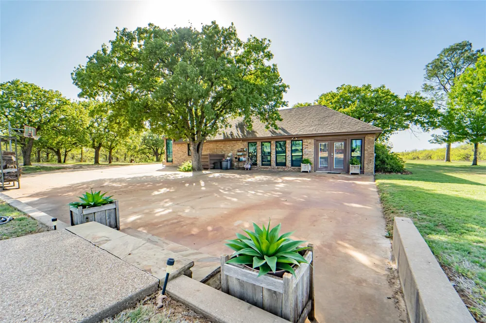 2792 S Fm Road 3099 S #1 Breckenridge, TX 76424