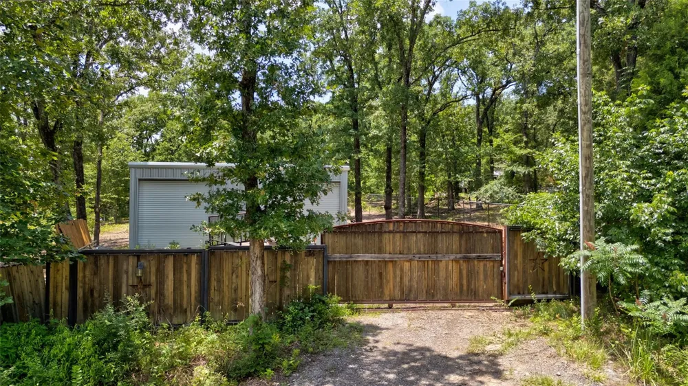 136 Kings Row Malakoff, TX 75148
