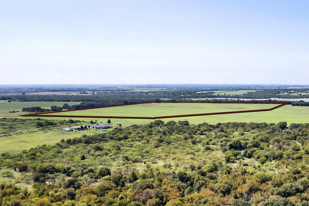 99 Buck Creek Tioga, TX 76271