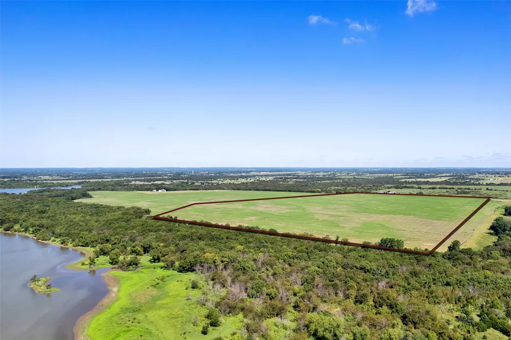 99 Buck Creek Tioga, TX 76271