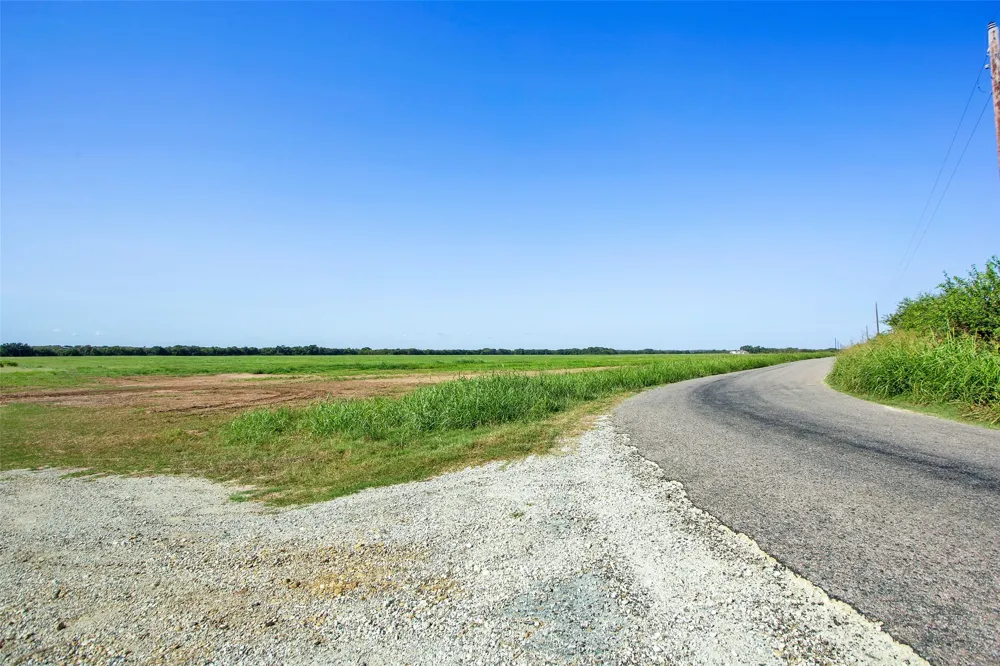 99 Buck Creek Tioga, TX 76271