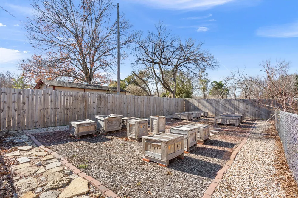 900 W 6th Street McGregor, TX 76657