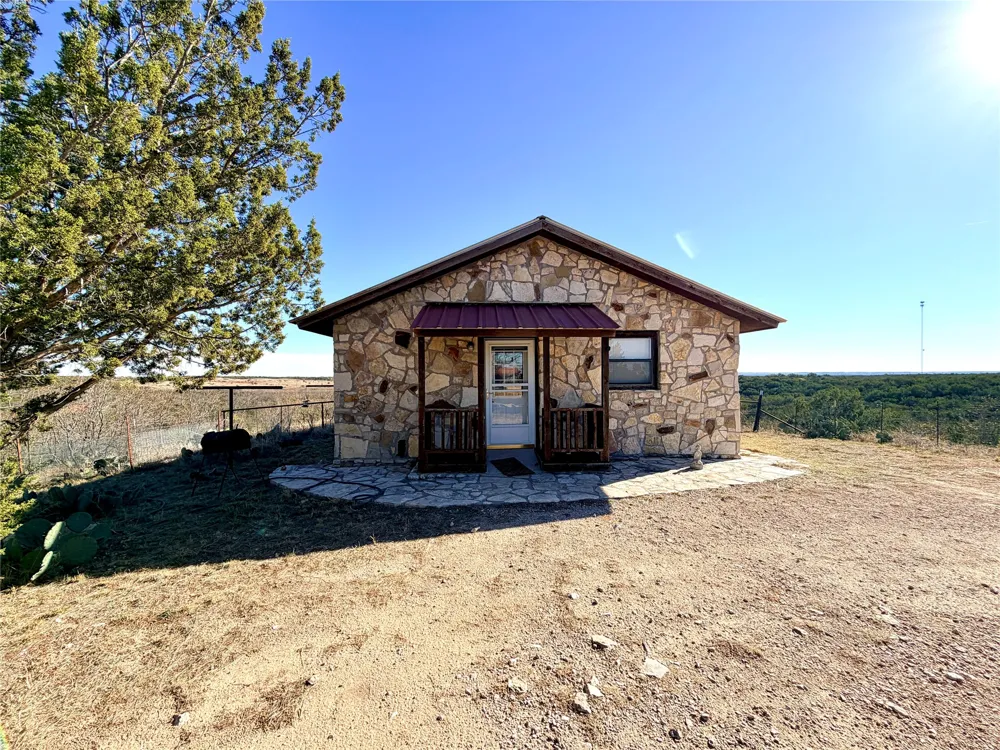 5530 Hwy 158 Robert Lee, TX 76945