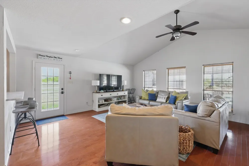 186 W Hells Gate Drive #ACRES 11 Strawn, TX 76475