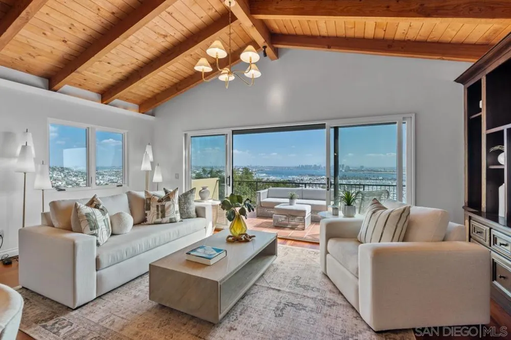 3235 Harbor View Dr San Diego, CA 92106