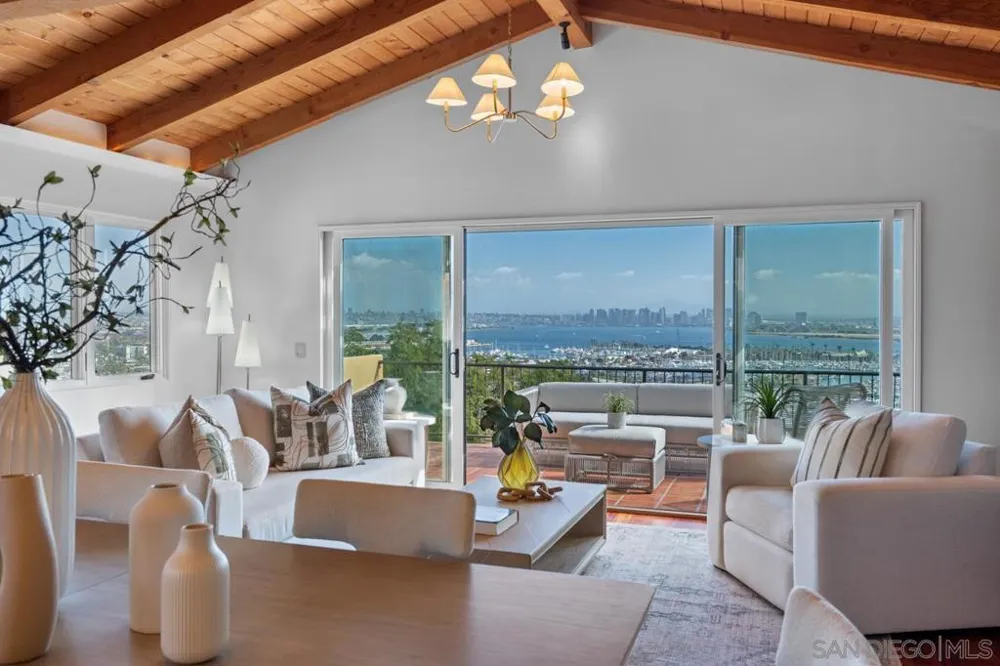 3235 Harbor View Dr San Diego, CA 92106