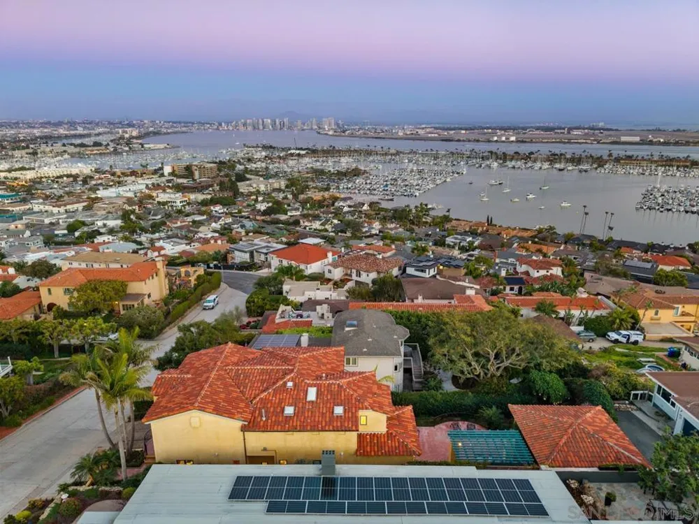3235 Harbor View Dr San Diego, CA 92106