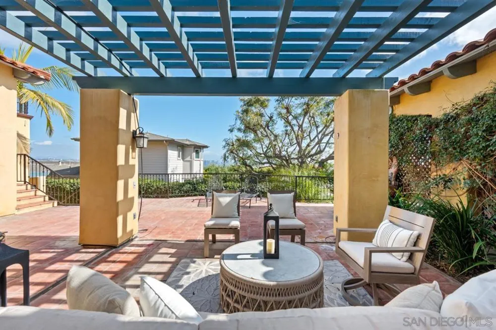 3235 Harbor View Dr San Diego, CA 92106