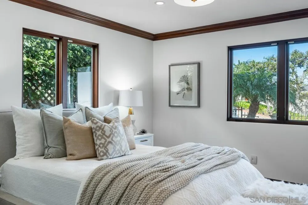 3235 Harbor View Dr San Diego, CA 92106
