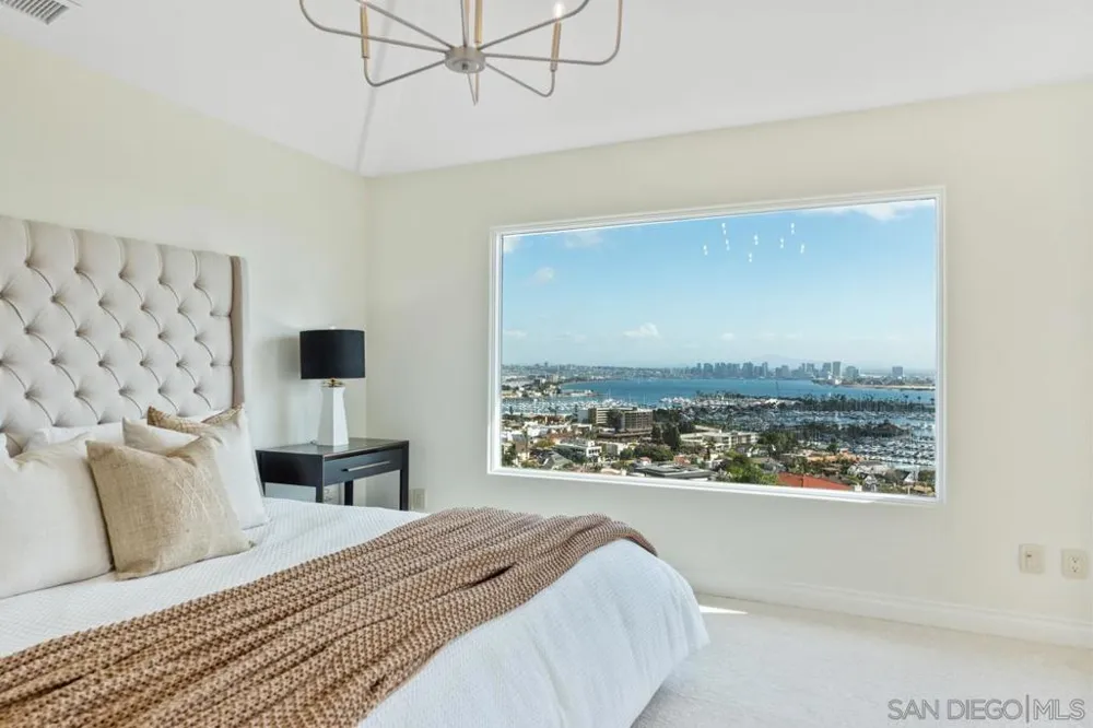 3235 Harbor View Dr San Diego, CA 92106