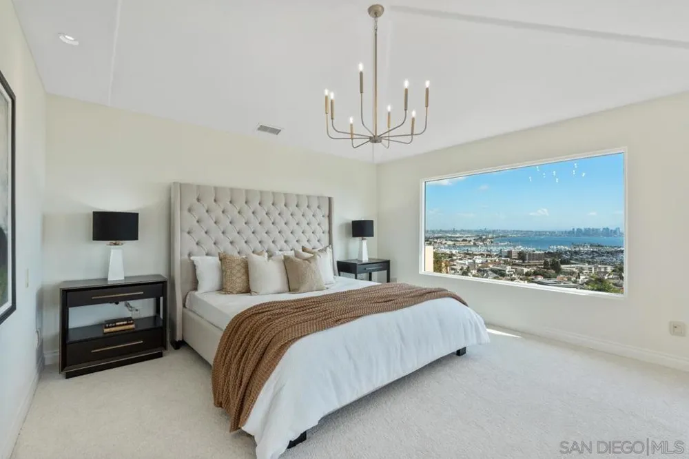 3235 Harbor View Dr San Diego, CA 92106