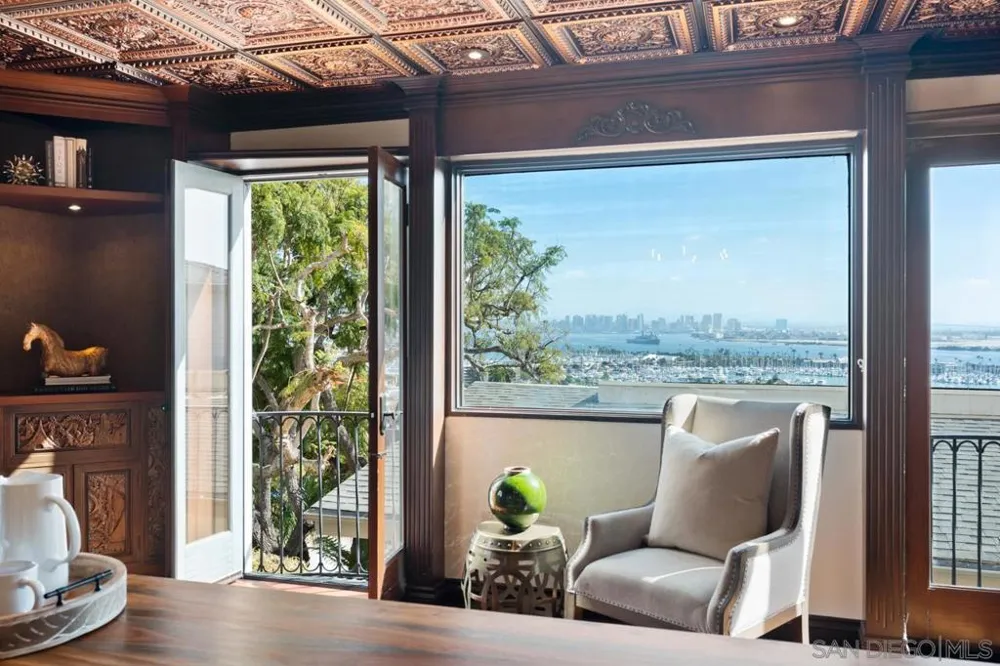 3235 Harbor View Dr San Diego, CA 92106