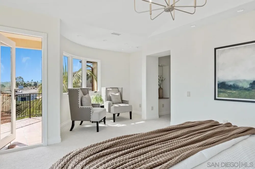3235 Harbor View Dr San Diego, CA 92106