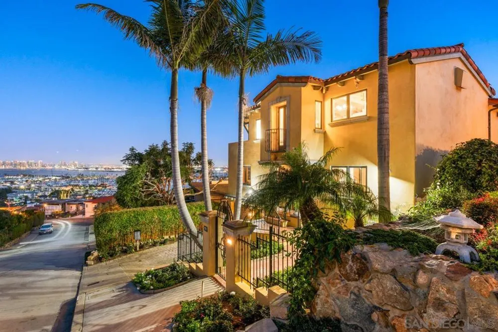3235 Harbor View Dr San Diego, CA 92106
