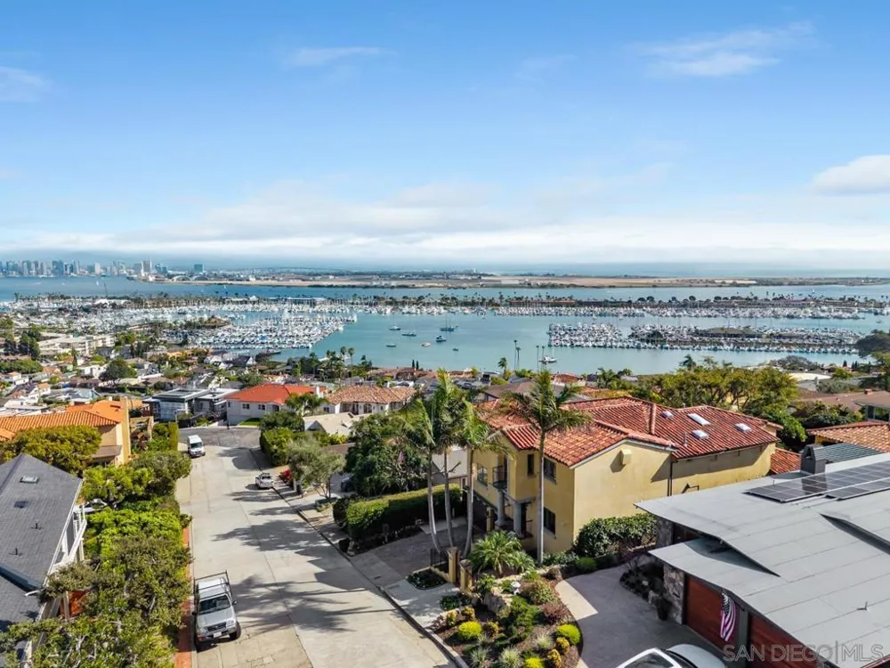 3235 Harbor View Dr San Diego, CA 92106