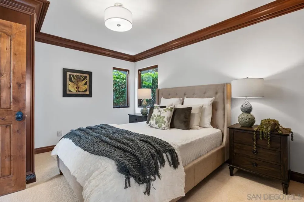 3235 Harbor View Dr San Diego, CA 92106