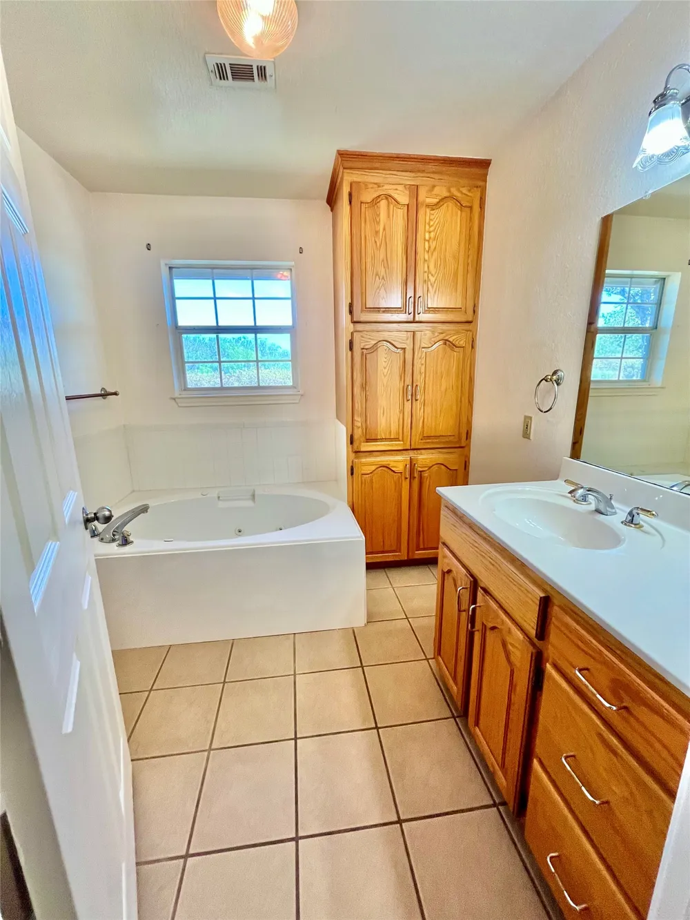 1340 US Hwy 281 Hamilton, TX 76531