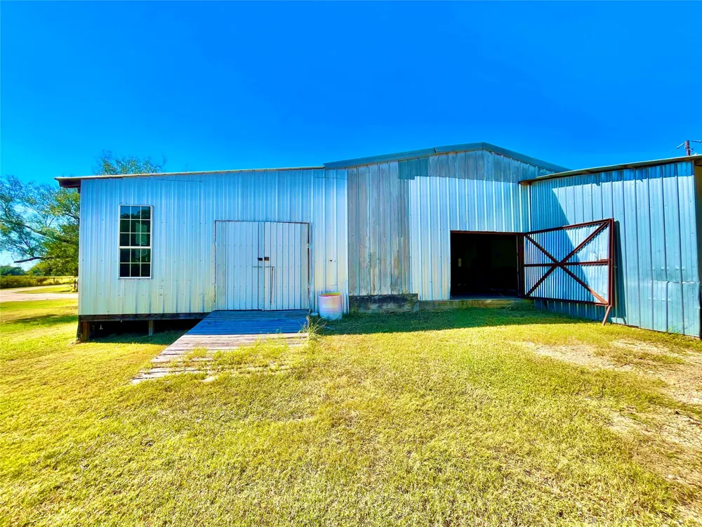 1340 US Hwy 281 Hamilton, TX 76531