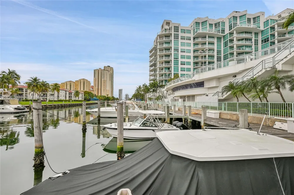 3131 NE 188th St #2-1107 Aventura, FL 33180
