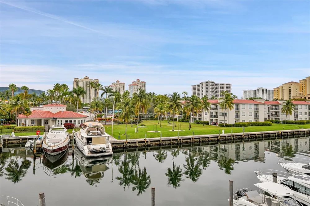 3131 NE 188th St #2-1107 Aventura, FL 33180