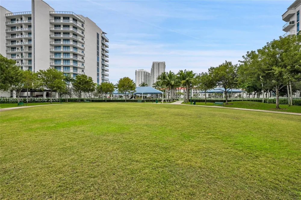 3131 NE 188th St #2-1107 Aventura, FL 33180