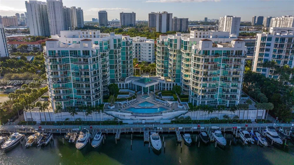 3131 NE 188th St #2-1107 Aventura, FL 33180